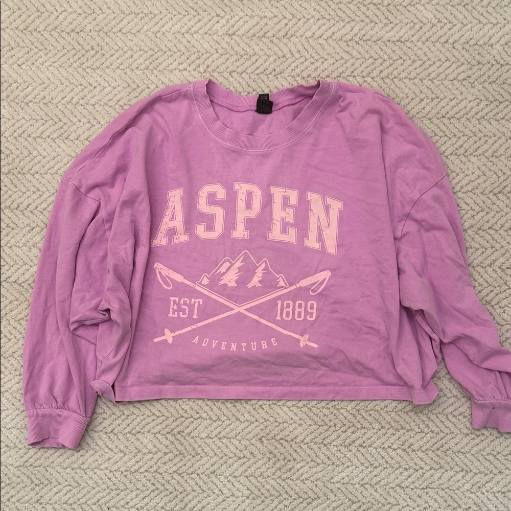 Aspen Graphic Cropped Sweatshirt - Lavender